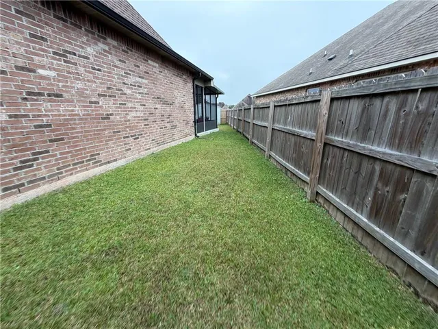 $2,400 | 69261 Taverny Court, Madisonville, LA 70447