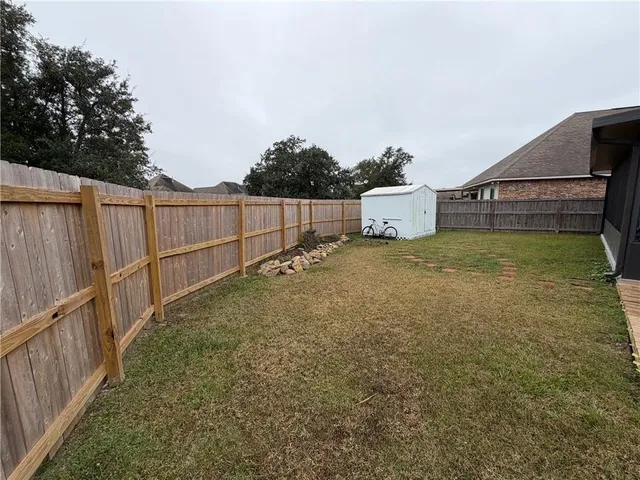 $2,400 | 69261 Taverny Court, Madisonville, LA 70447