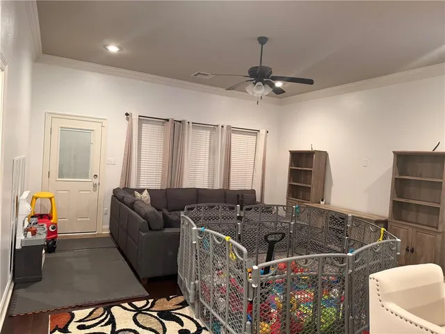 $2,400 | 69261 Taverny Court, Madisonville, LA 70447