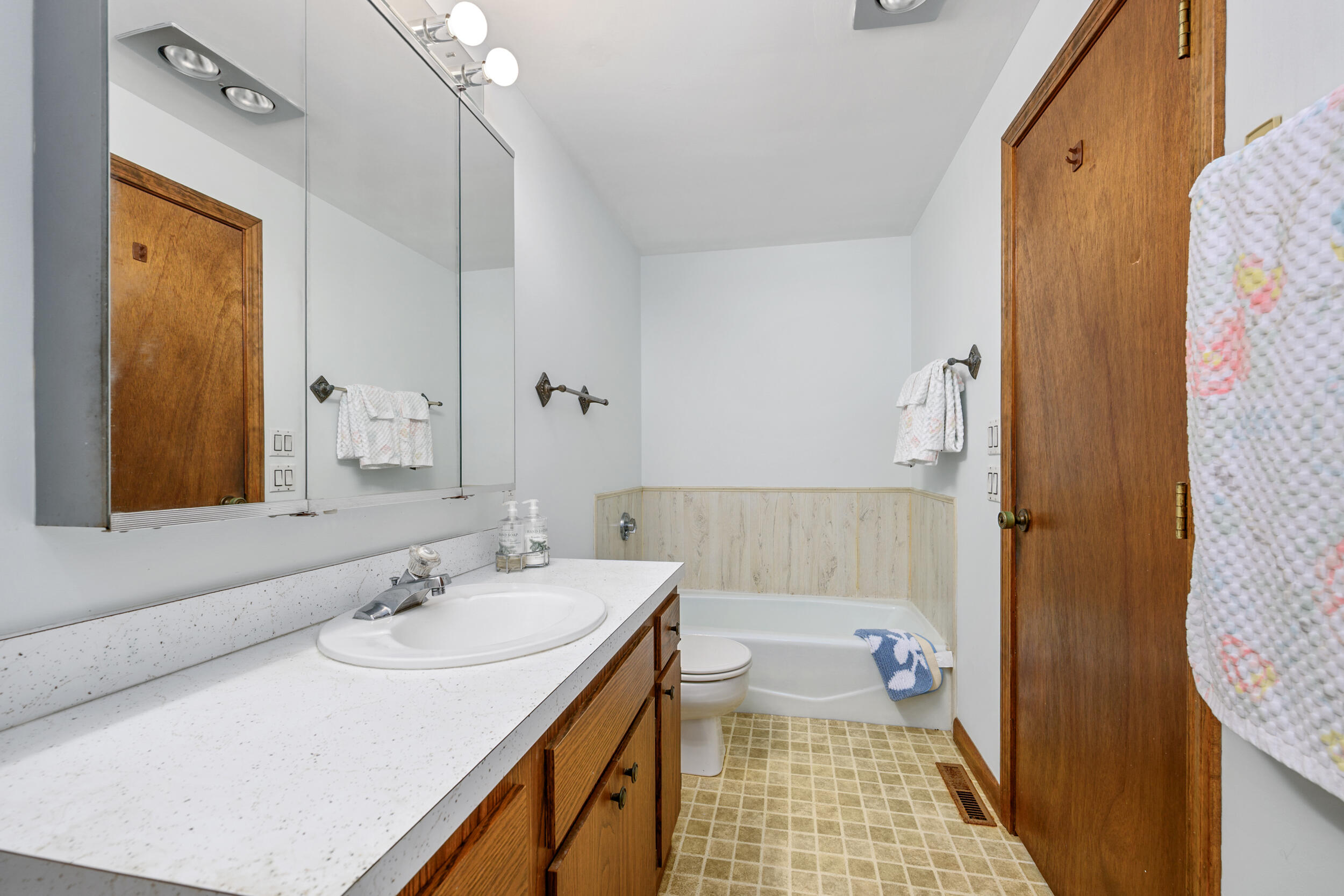 64 Lower County Road West Harwich, MA 02671 - Photo 19 of 42 DSC_0199