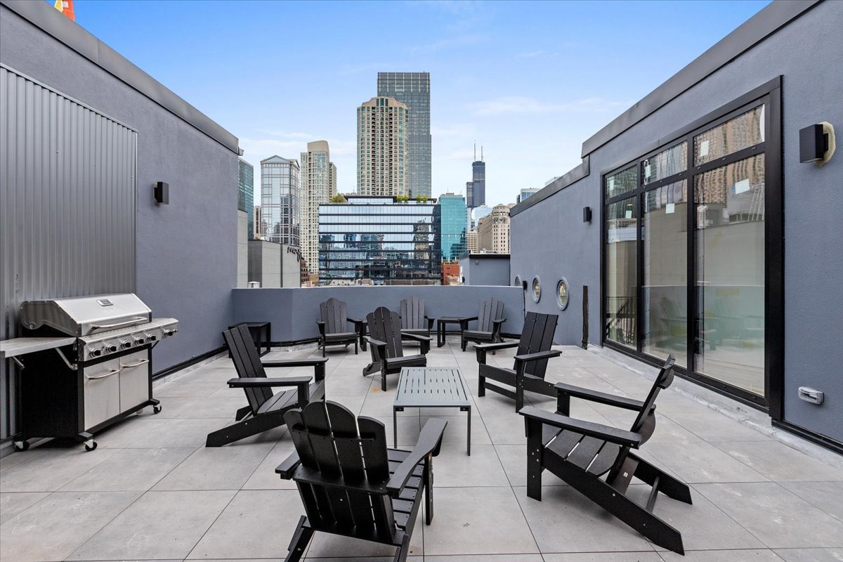 153 West Ohio Street, Unit 406 Chicago, IL 60654 - Photo 10 of 13