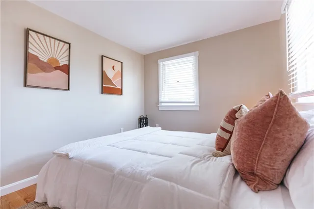 $3,800 | 28 Dixon Street, Newport, RI 02840