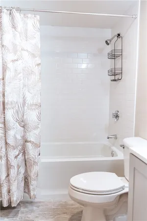 $3,800 | 28 Dixon Street, Newport, RI 02840