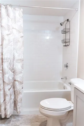 $3,800 | 28 Dixon Street, Newport, RI 02840