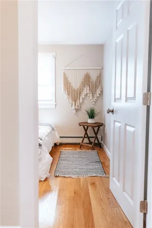 $3,800 | 28 Dixon Street, Newport, RI 02840