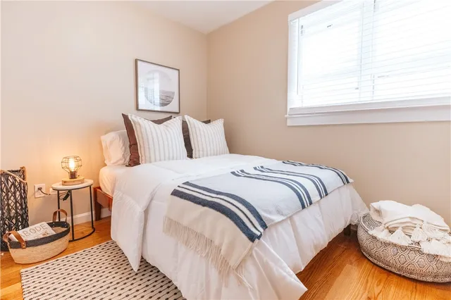 $3,800 | 28 Dixon Street, Newport, RI 02840