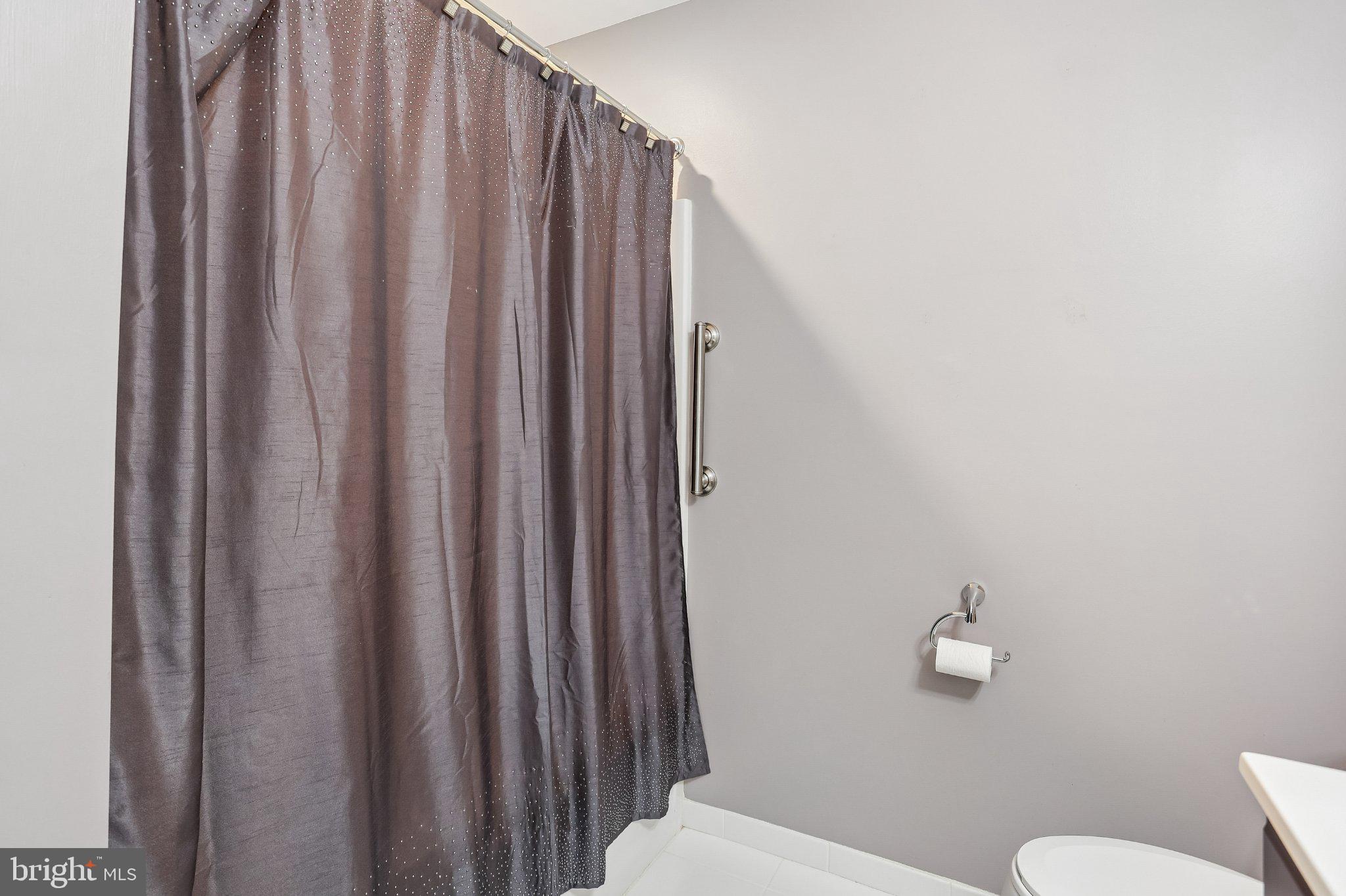 215 Parish Road Levittown, PA 19054 - Photo 34 of 53 Gallery Image 34