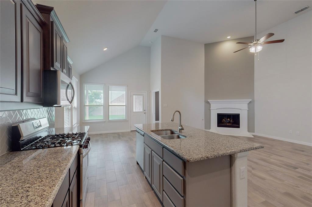 821 Falcon Road Argyle, TX 76226 - Photo 10 of 38 WITHOUT VIRTUAL STAGGING