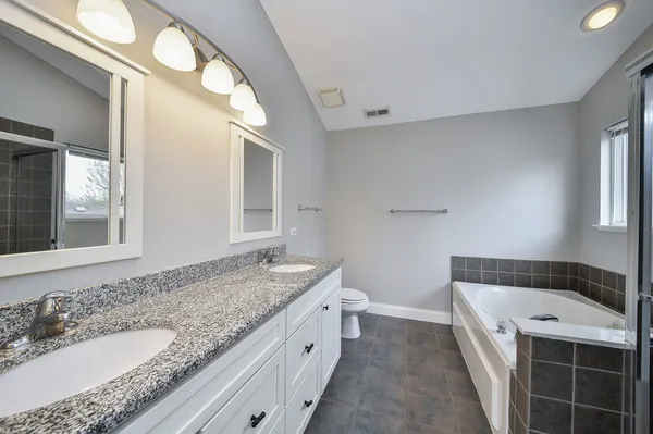 $465,000 | 2382 Shiloh Drive, Aurora, IL 60503