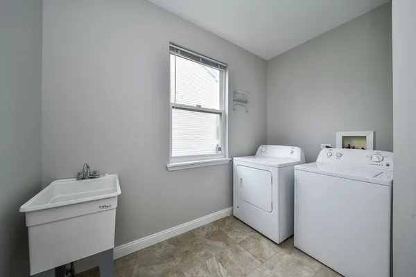 $465,000 | 2382 Shiloh Drive, Aurora, IL 60503