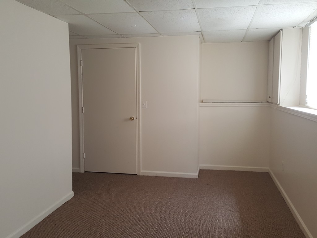 128 Cedar Street Springfield, MA 01105 - Photo 5 of 17 a view of small space