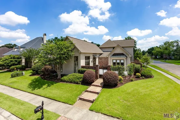 $875,000 | 10757 Royal Ridge Avenue, Baton Rouge, LA 70810