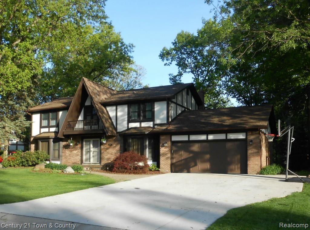 2953 Leyton Court Rochester, MI 48306 - Photo 2 of 54 Front 2.jpg
