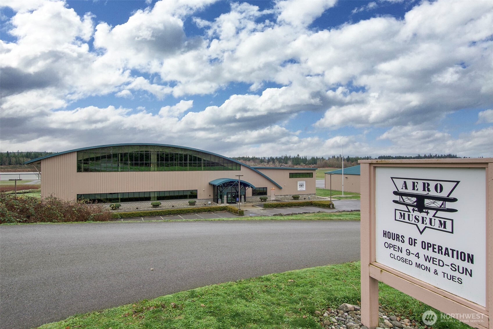 191 Airport Road Port Townsend, WA 98368 - Photo 27 of 27 a view of a city from a big yard