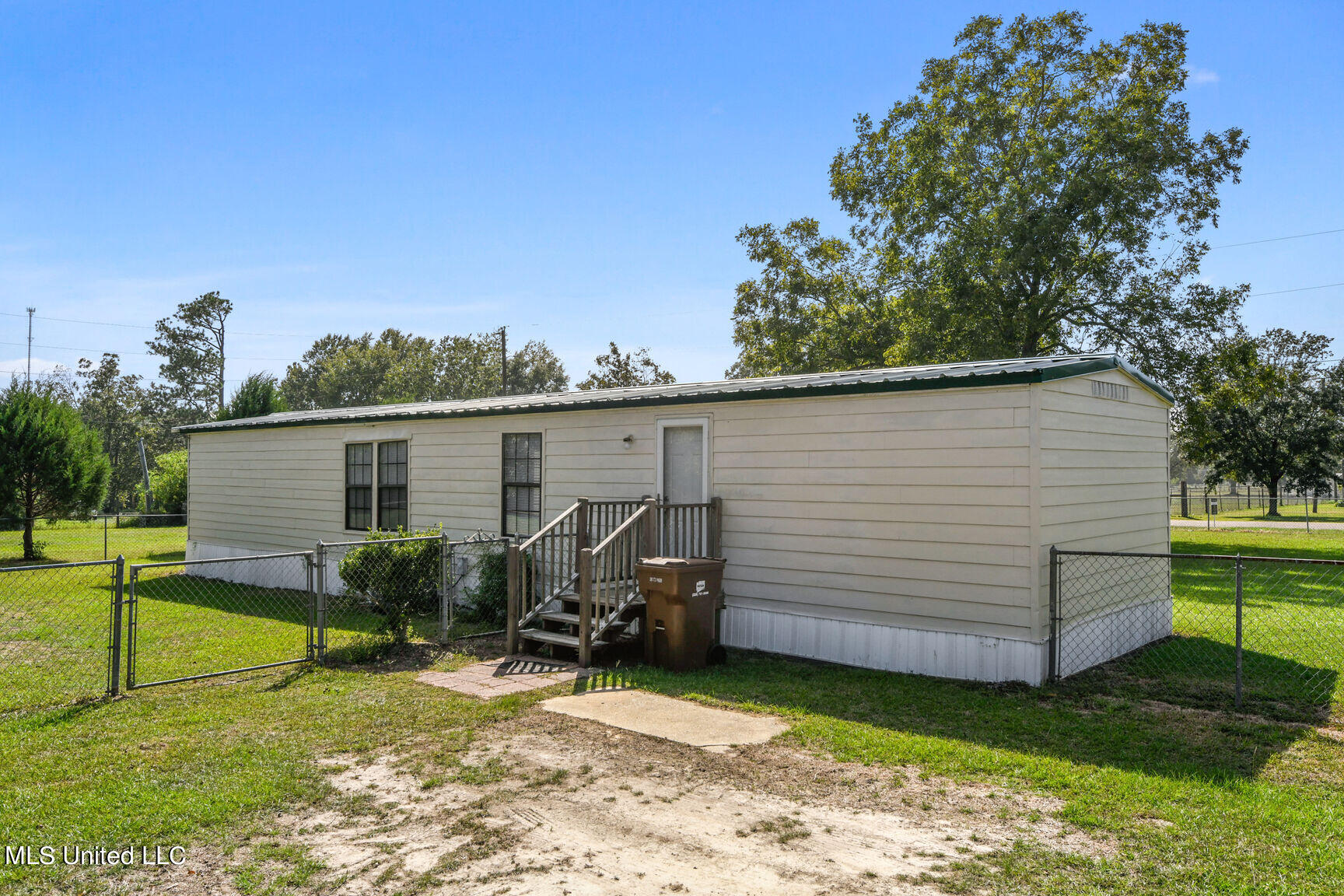 27188 D V Moran Road Pass Christian, MS 39571 - Photo 16 of 27 0001--001