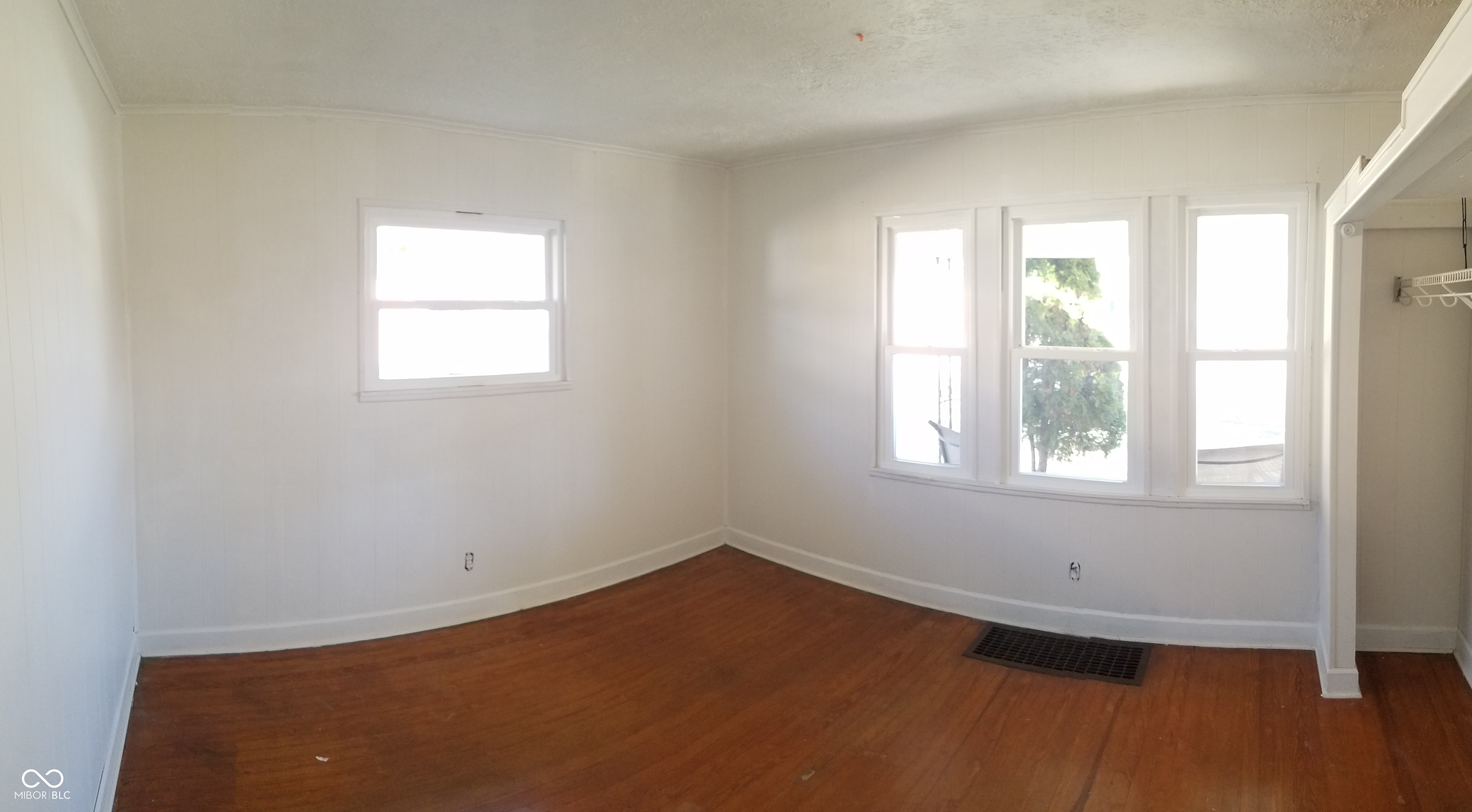 210 North Routiers Avenue Indianapolis, IN 46219 - Photo 8 of 20