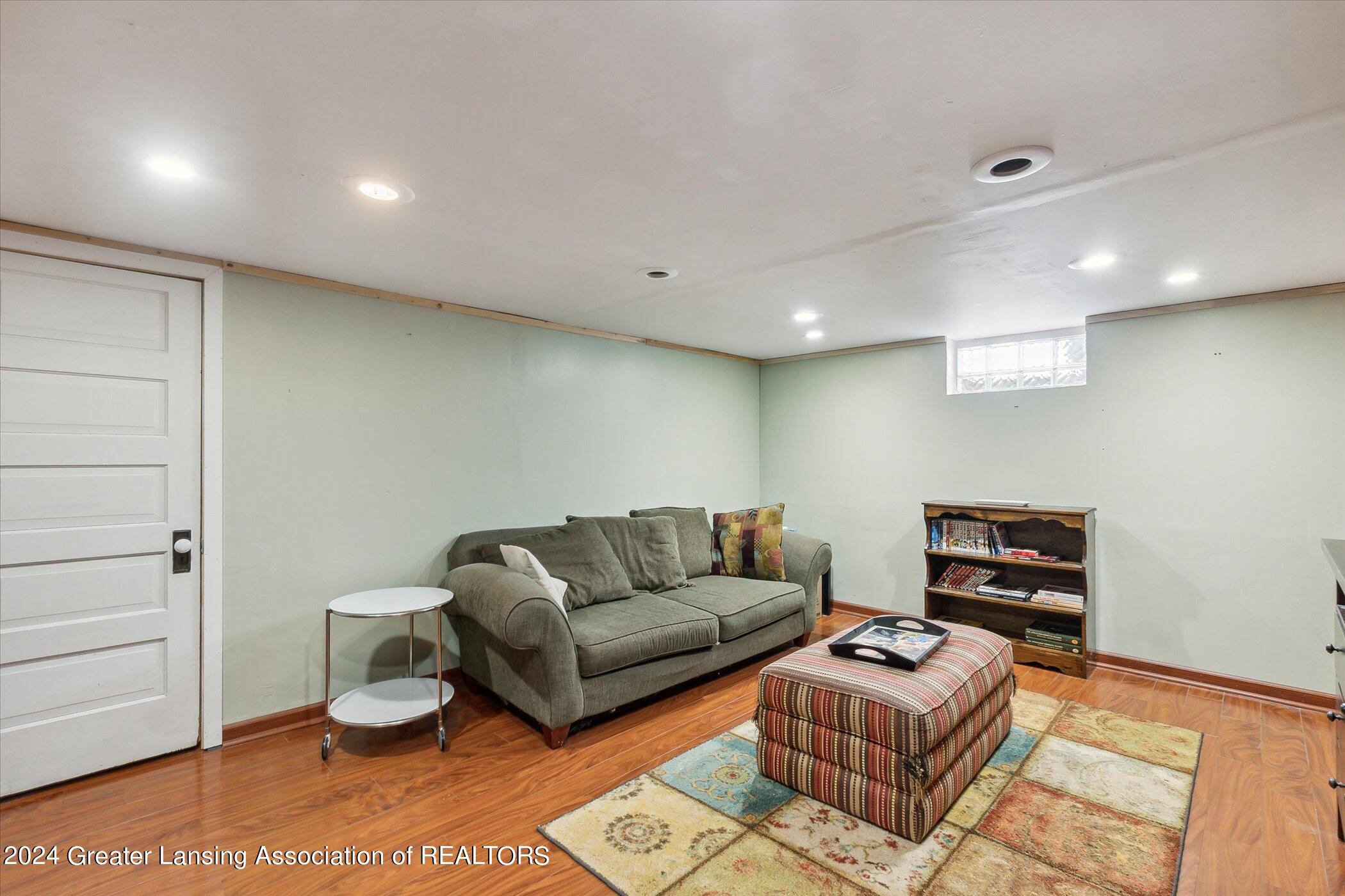412 Strathmore Road Lansing, MI 48910 - Photo 27 of 31 Lower Level Game Room
