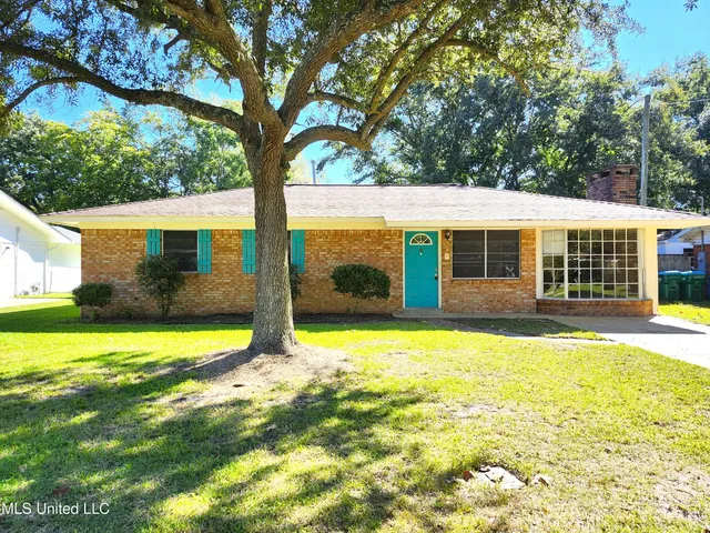 $1,500 | 327 Mincheck Road, Ocean Springs, MS 39564