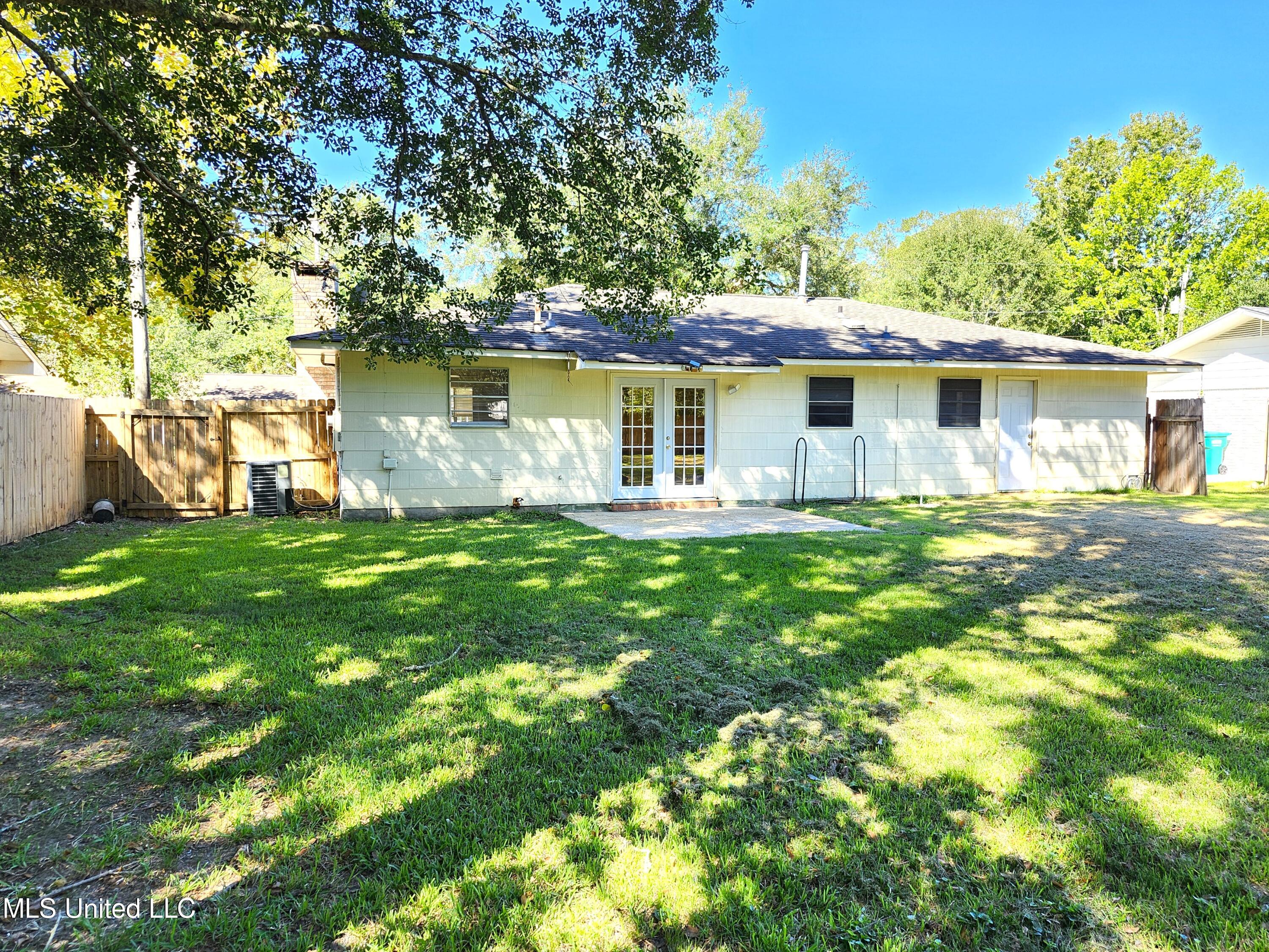 327 Mincheck Road Ocean Springs, MS 39564 - Photo 13 of 14 20241002_104007