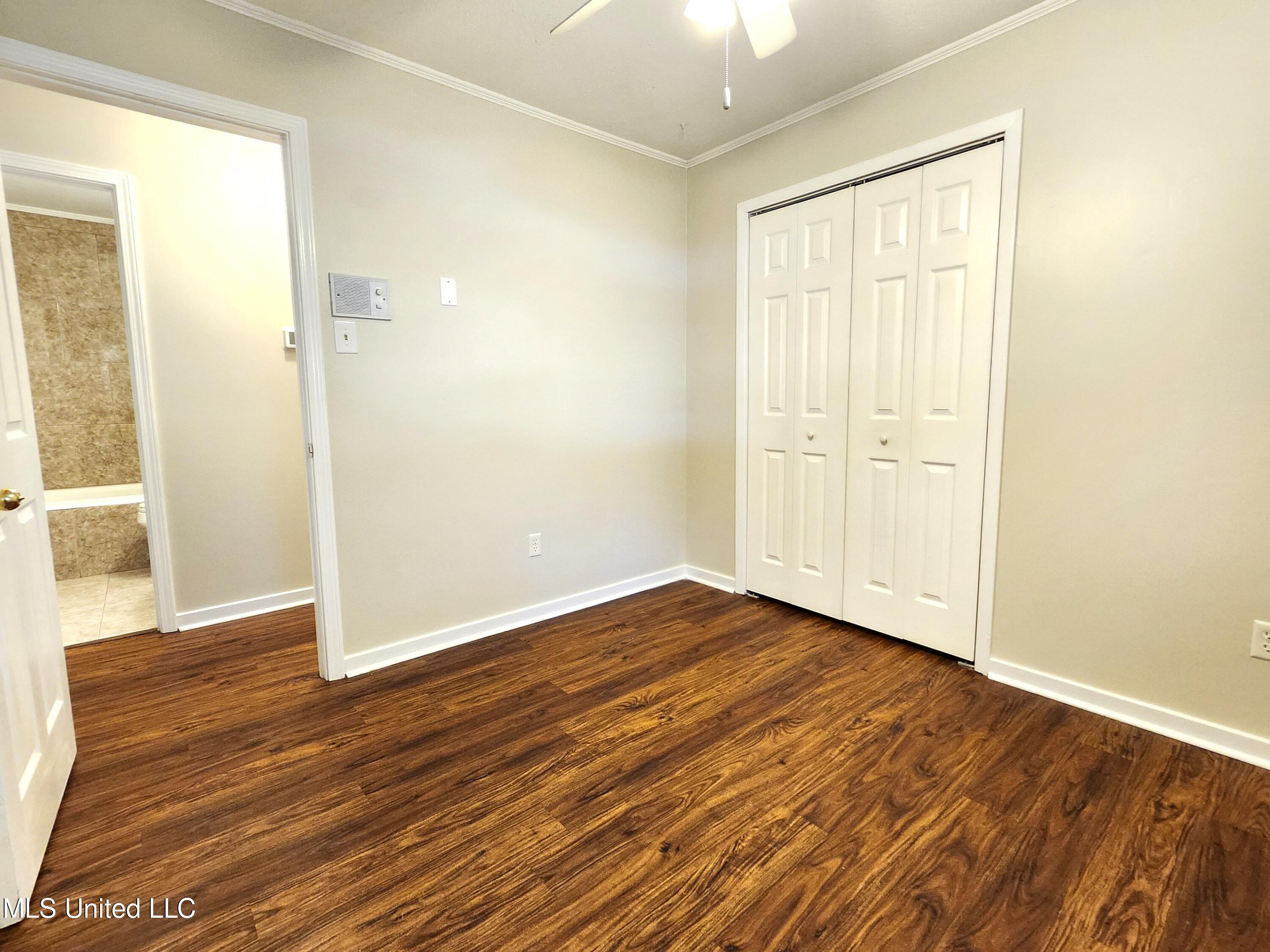 327 Mincheck Road Ocean Springs, MS 39564 - Photo 7 of 14 20241002_103303