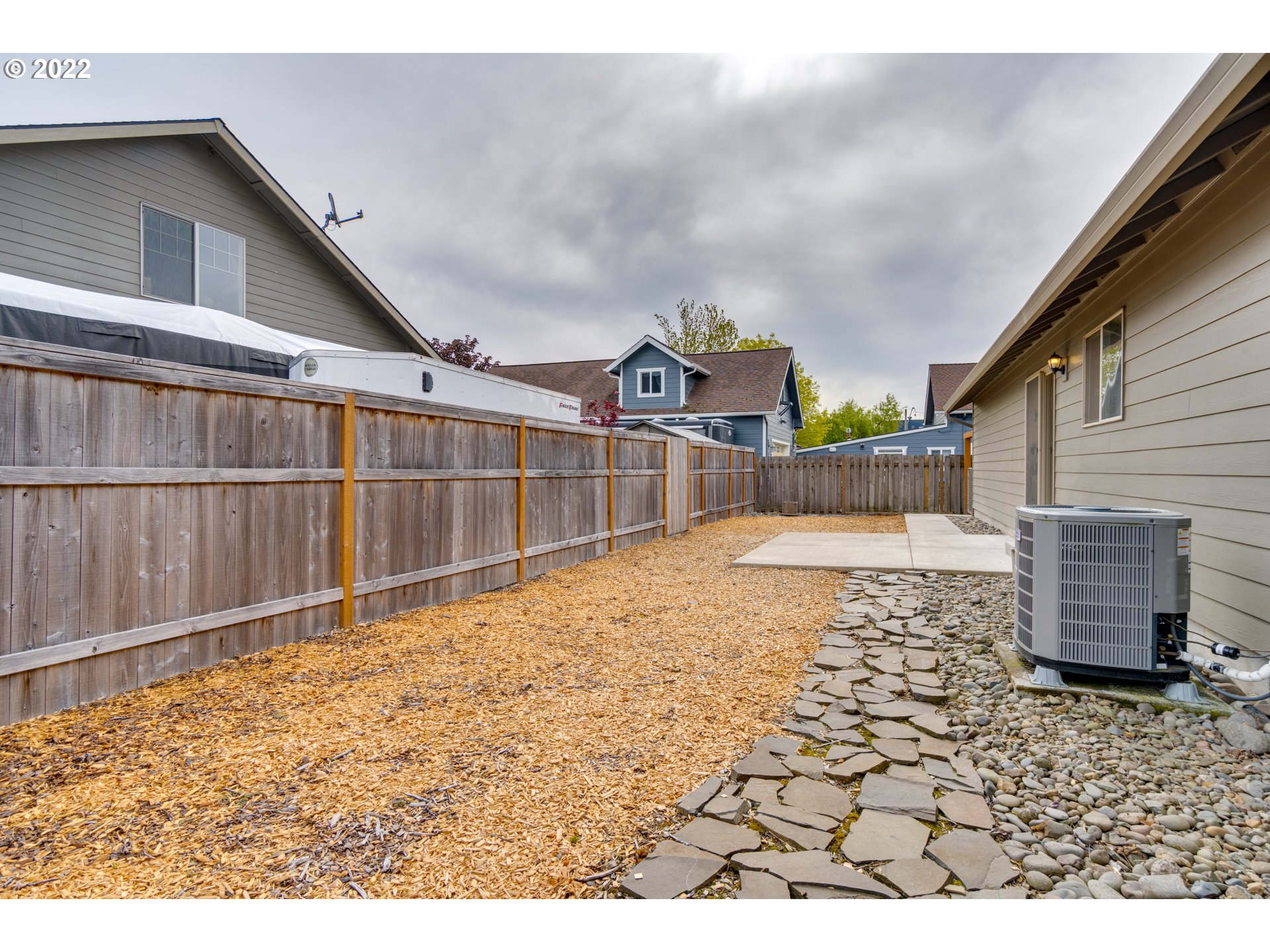 10923 Rees Street Northeast Donald, OR 97020 - Photo 26 of 27 a backyard of a house
