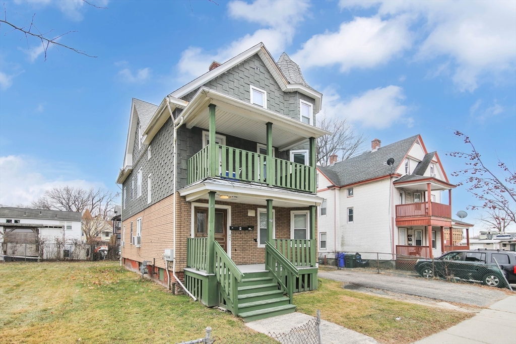 27 Waverly Street Springfield, MA 01107 - Photo 2 of 41 Gallery Image 2
