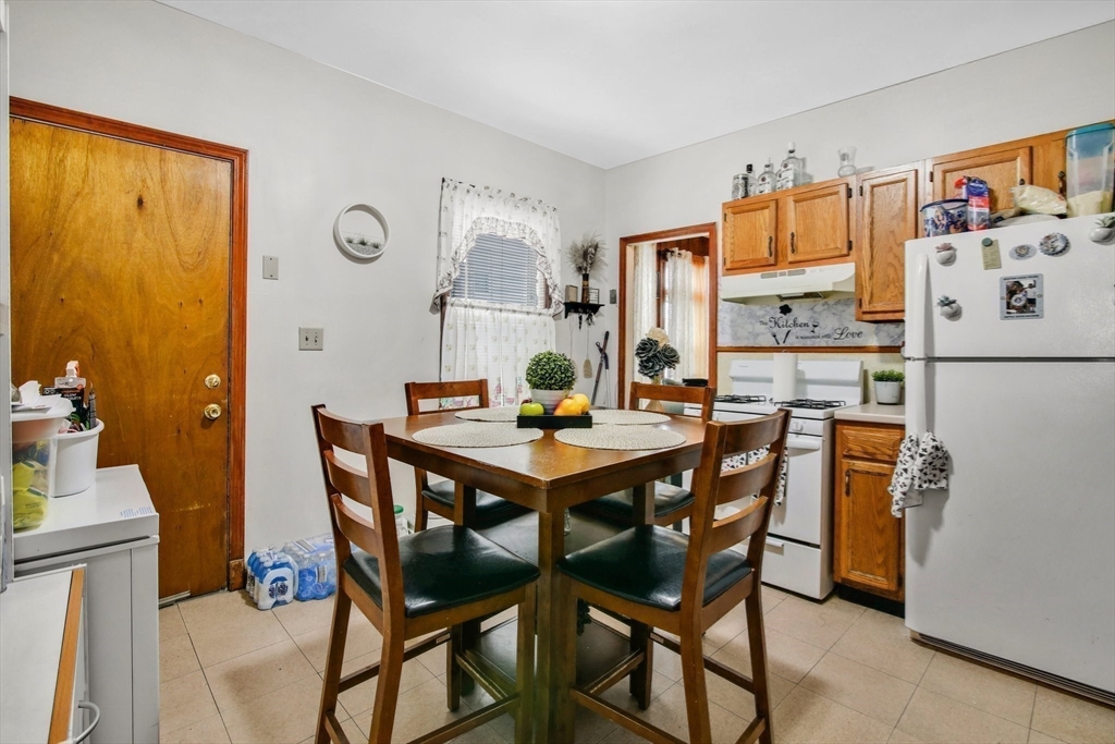 27 Waverly Street Springfield, MA 01107 - Photo 29 of 41 Gallery Image 29