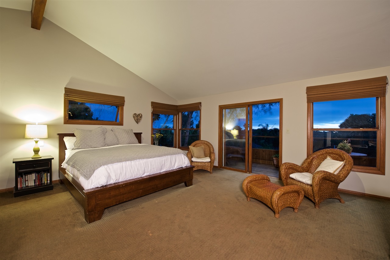 398 Hillcrest Drive Encinitas, CA 92024 - Photo 8 of 21