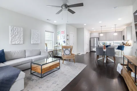 $525,000 | 2705 Halcyon Drive, Unit 7, Austin, TX 78702