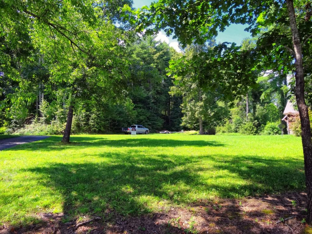 13 Oak Point Estates, Unit 13 Butler, TN 37640 - Photo 13 of 16 Photo 13