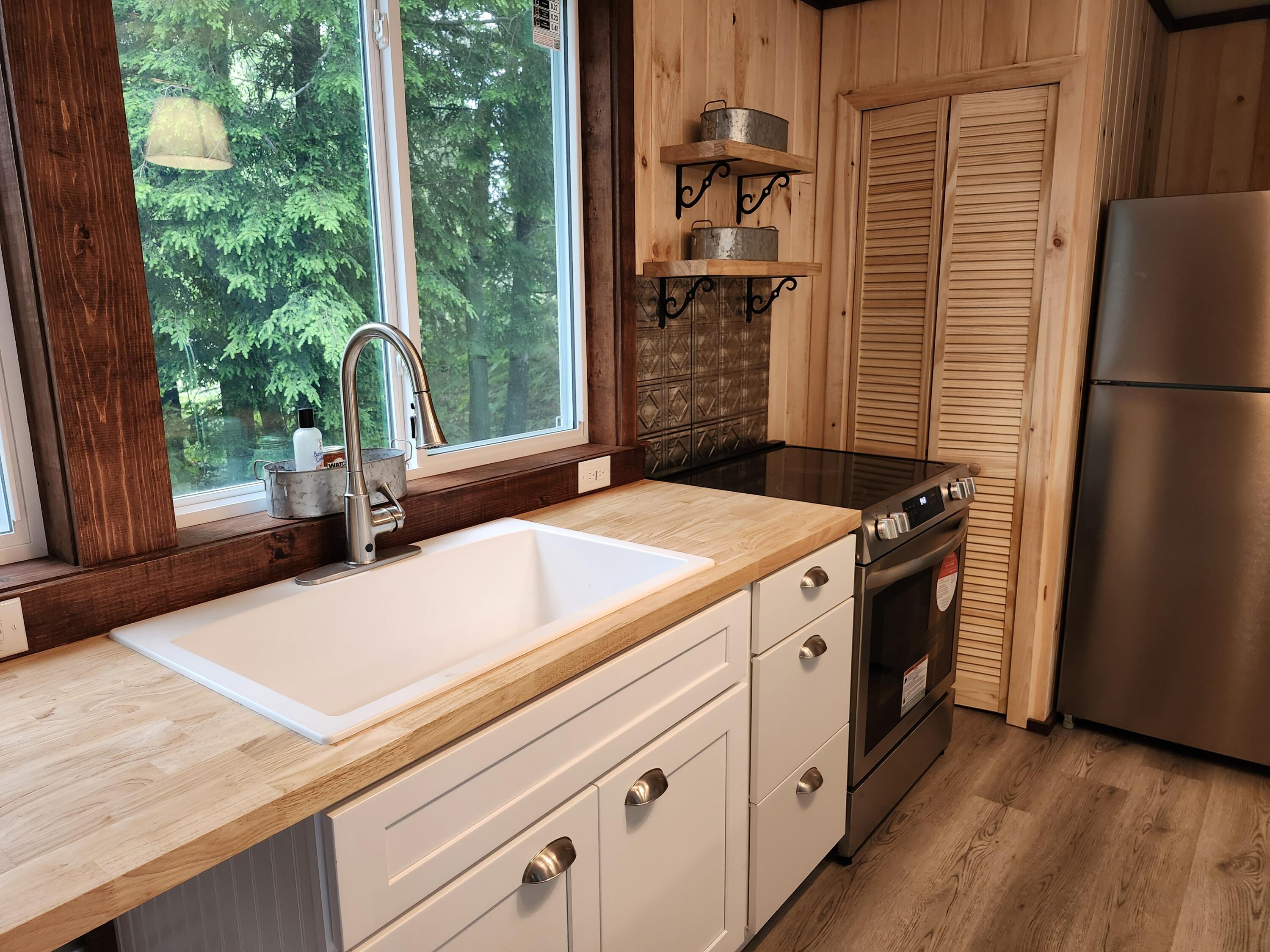 136 Millett-Mallet Camp Road Lincoln, ME 04457 - Photo 9 of 54 20240624_114535