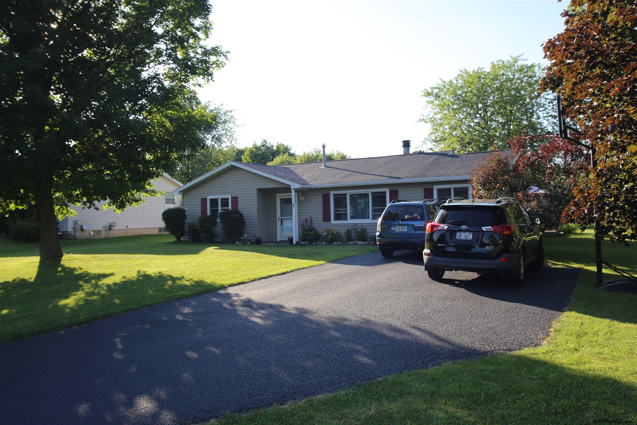 1 Hay Path Colonie, NY 12189 - Photo 3 of 30 Photo 3