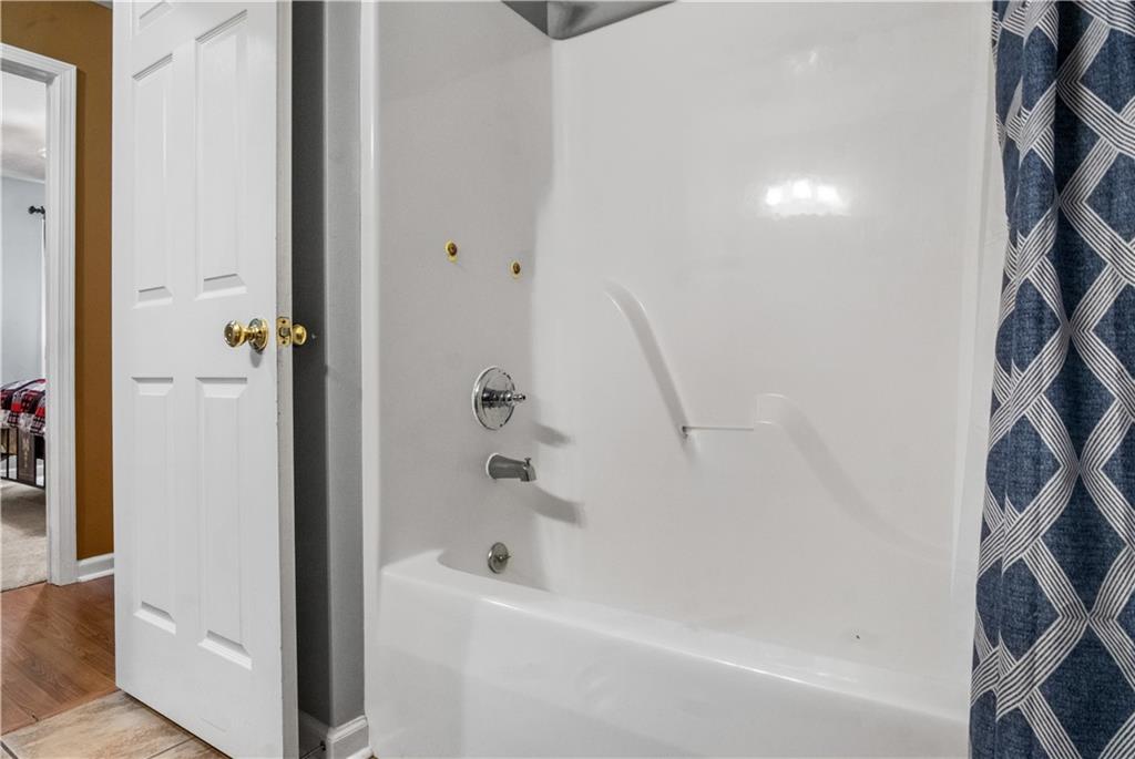 978 Lake Road Dry Prong, LA 71423 - Photo 11 of 32 Gallery Image 11