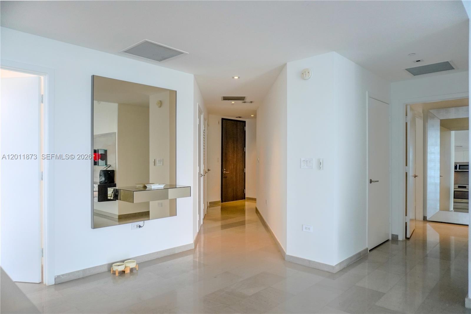 88 Southwest 7th Street, Unit 2112 Miami, FL 33130 - Photo 6 of 33