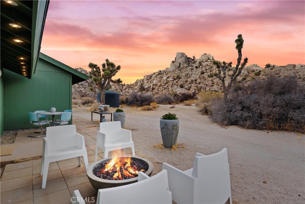 51222 Gamma Gulch Road Landers, CA 92285 - Photo 53 of 73 a view of a terrace with furniture