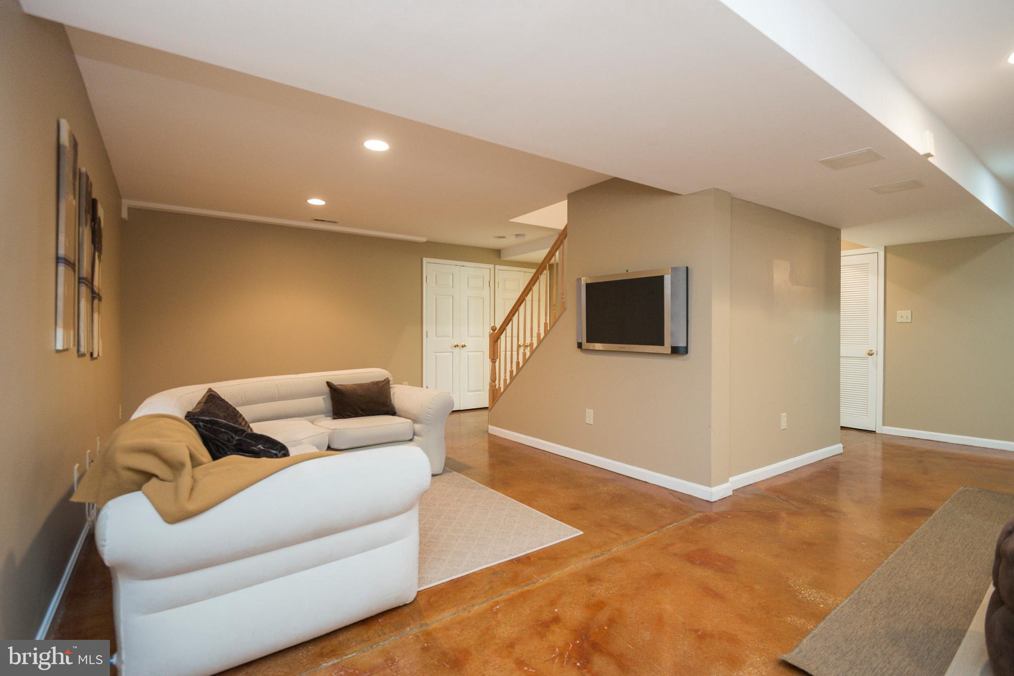 11614 Lighthouse Drive Laurel, MD 20708 - Photo 36 of 48 Gallery Image 36