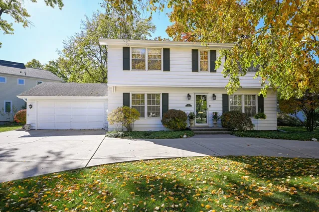 $625,000 | 84 North Parkside Avenue, Glen Ellyn, IL 60137