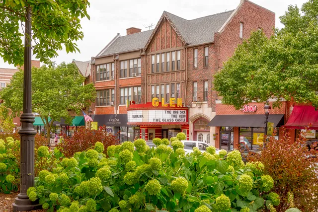 $625,000 | 84 North Parkside Avenue, Glen Ellyn, IL 60137