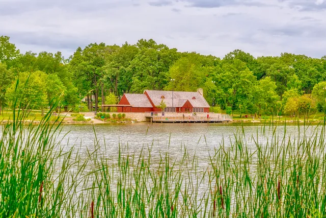 $625,000 | 84 North Parkside Avenue, Glen Ellyn, IL 60137