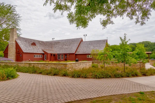 $625,000 | 84 North Parkside Avenue, Glen Ellyn, IL 60137