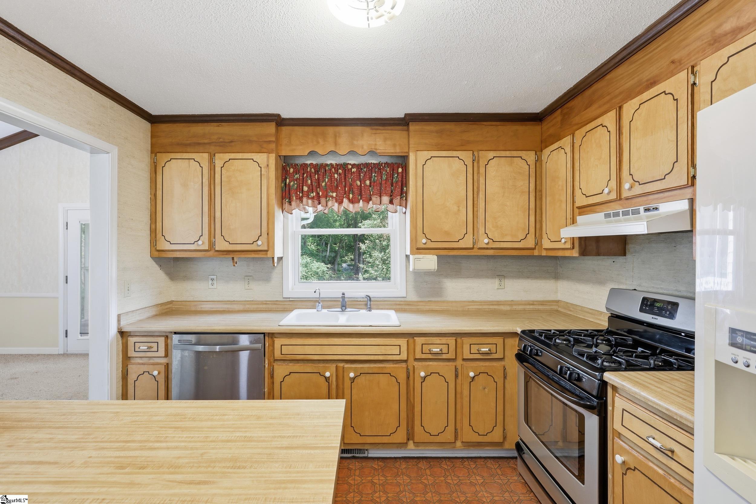 102 Harborough Road Anderson, SC 29625 - Photo 15 of 41 Gallery Image 15