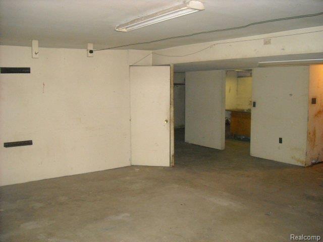 9295 Evergreen Road Brighton, MI 48116 - Photo 15 of 17 DSCN0237