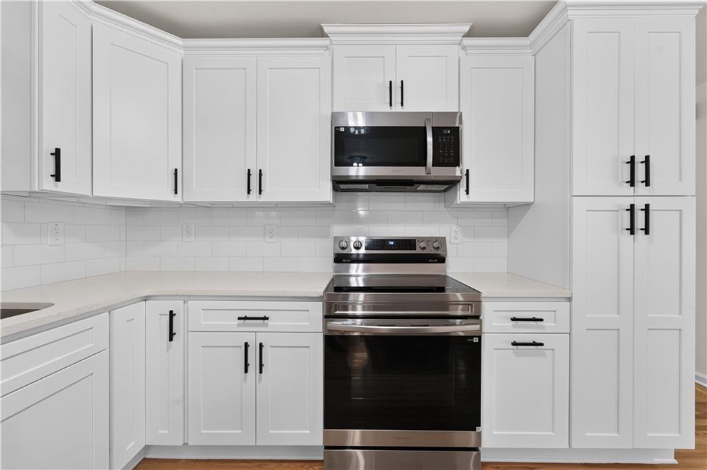 664 Hickory Ridge Road Southwest Lilburn, GA 30047 - Photo 14 of 38 Gallery Image 14