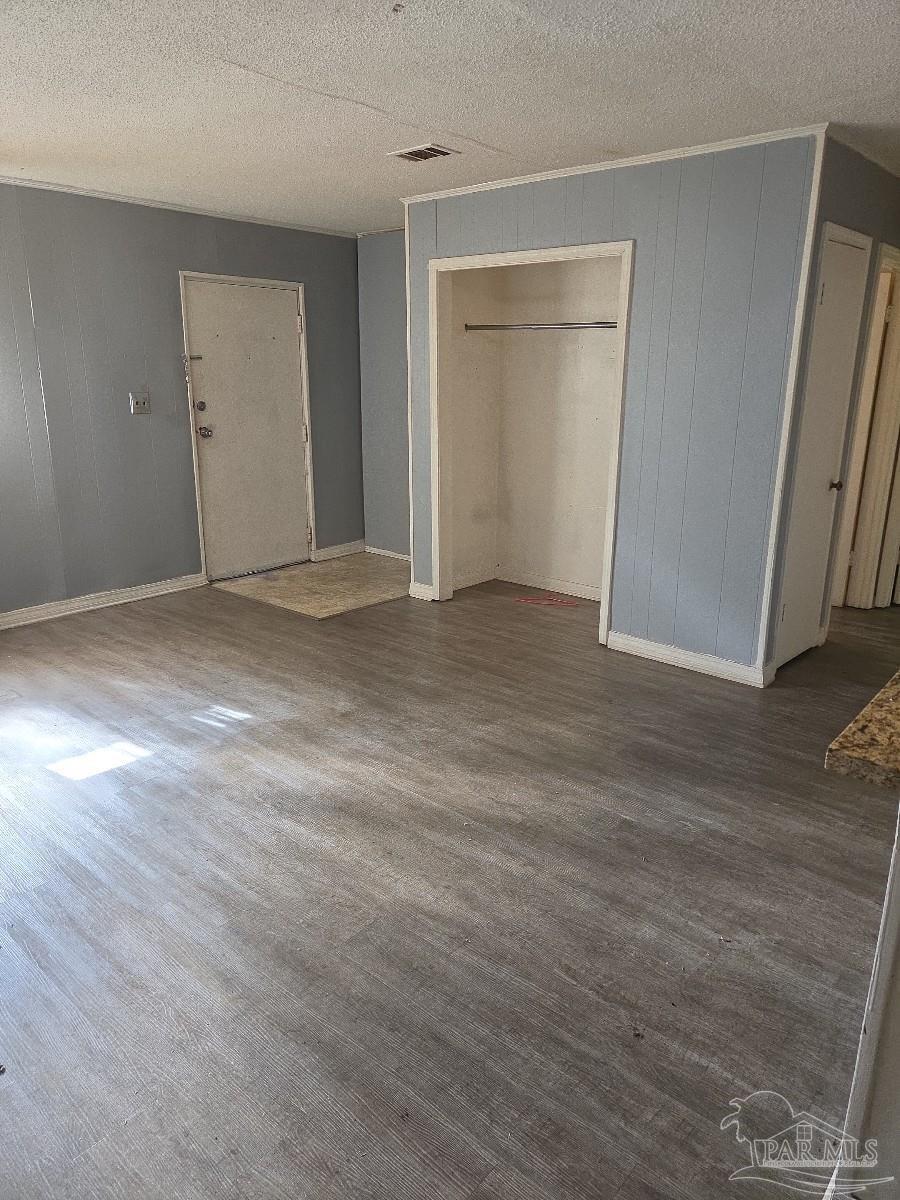 671 East Olive Road, Unit 5 Pensacola, FL 32514 - Photo 2 of 4 Gallery Image 2