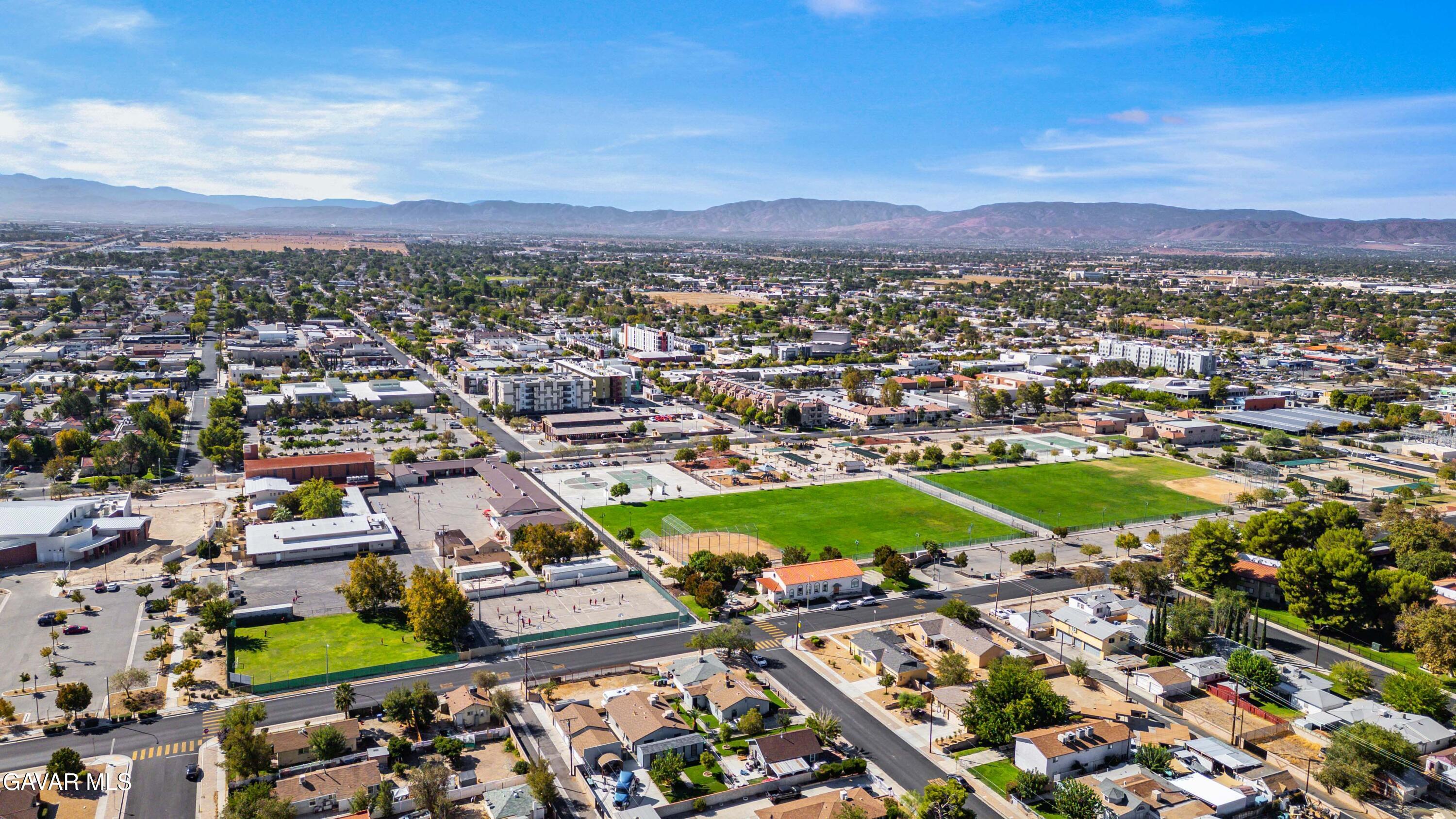 45148 Date Avenue Lancaster, CA 93534 - Photo 30 of 32 an aerial view of residential houses and outdoor space