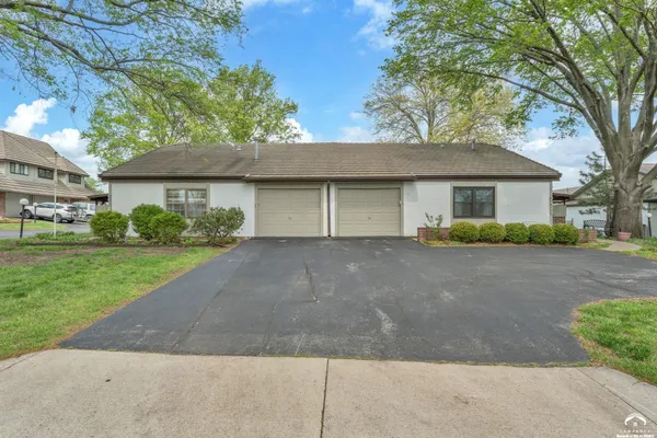 $207,500 | 2600 West 24th Terrace, Lawrence, KS 66047