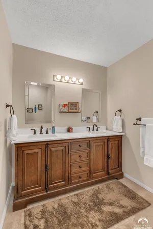 $207,500 | 2600 West 24th Terrace, Lawrence, KS 66047