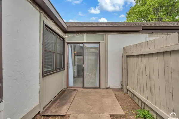 $207,500 | 2600 West 24th Terrace, Lawrence, KS 66047