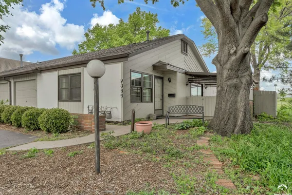 $207,500 | 2600 West 24th Terrace, Lawrence, KS 66047