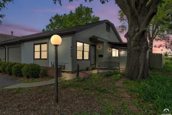 $207,500 | 2600 West 24th Terrace, Lawrence, KS 66047